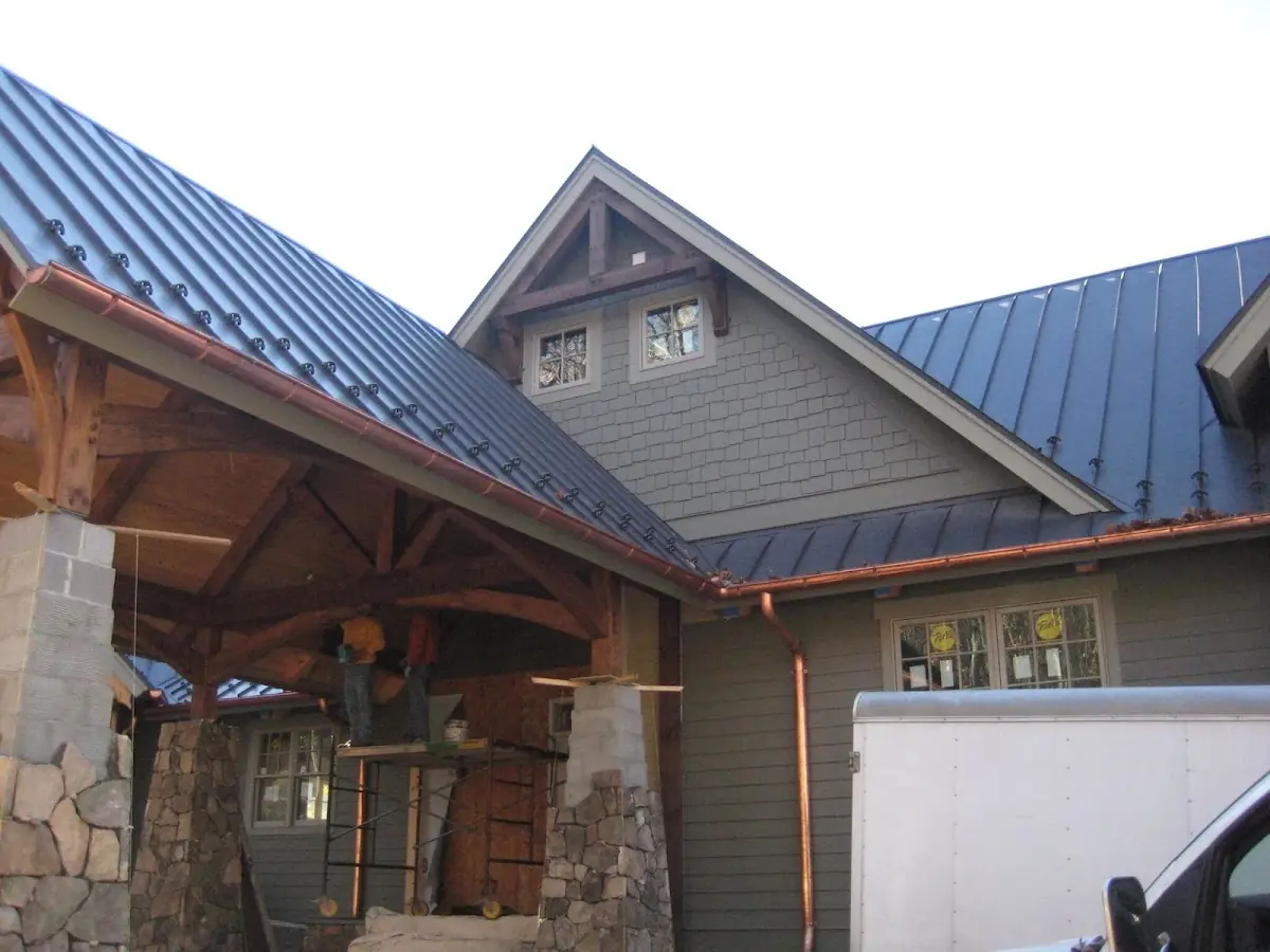 Craftsman Roofing team delivering quality roofing work in Lowry Park Central